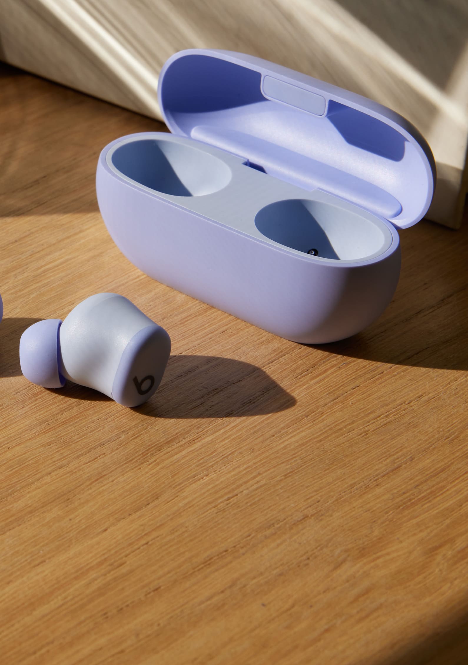 Beats4-earbuds-beats-solo-buds-img