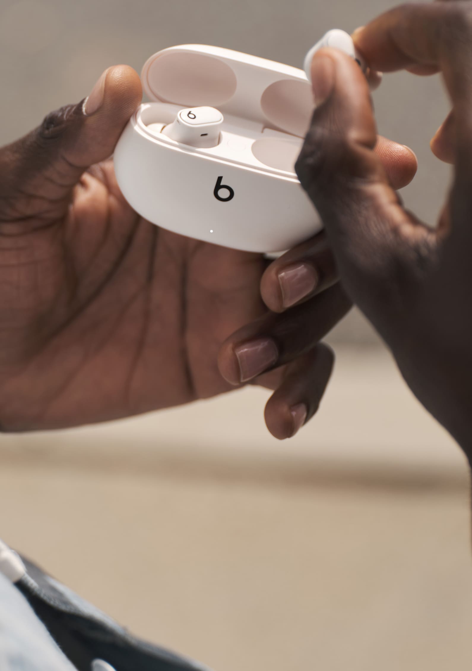 Beats4-earbuds-beats-stuido-buds-img