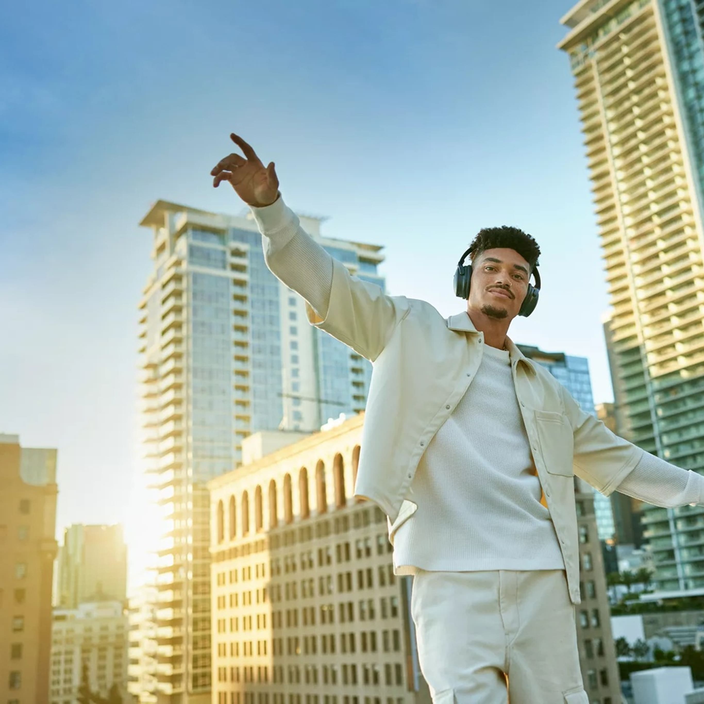 Bose-H&E-Product-Bose-QuietComfort-Headphones