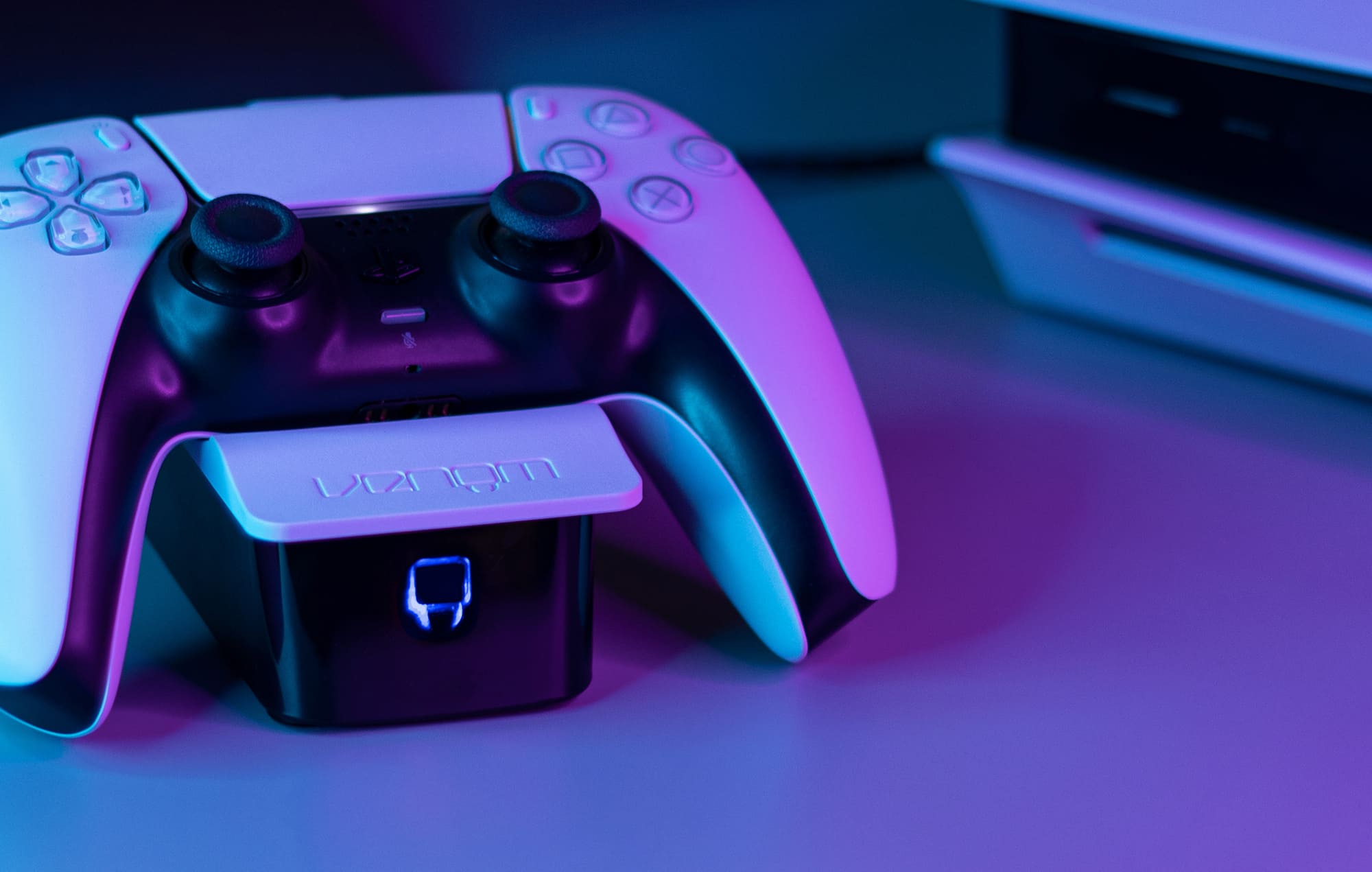 COMPATIBLE-WITH-PLAYSTATION